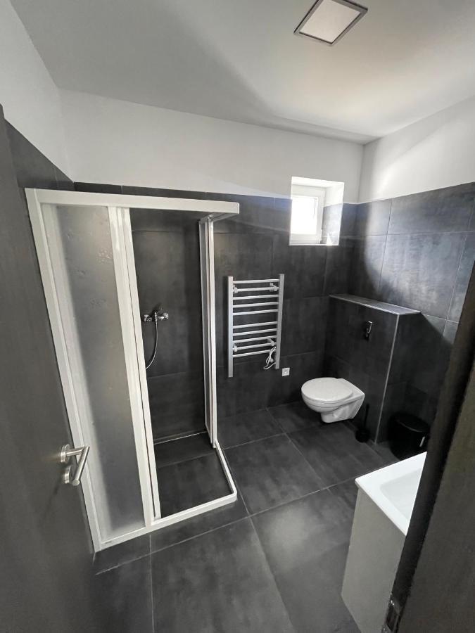 Mg Apartments Štúrovo Buitenkant foto