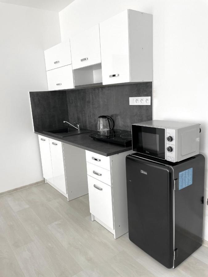 Mg Apartments Štúrovo Buitenkant foto